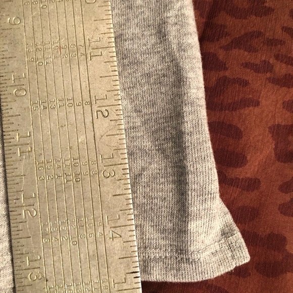 Fabletics size Large gray mini skirt w/ faux leather trim & zip pockets - Picture 9 of 12